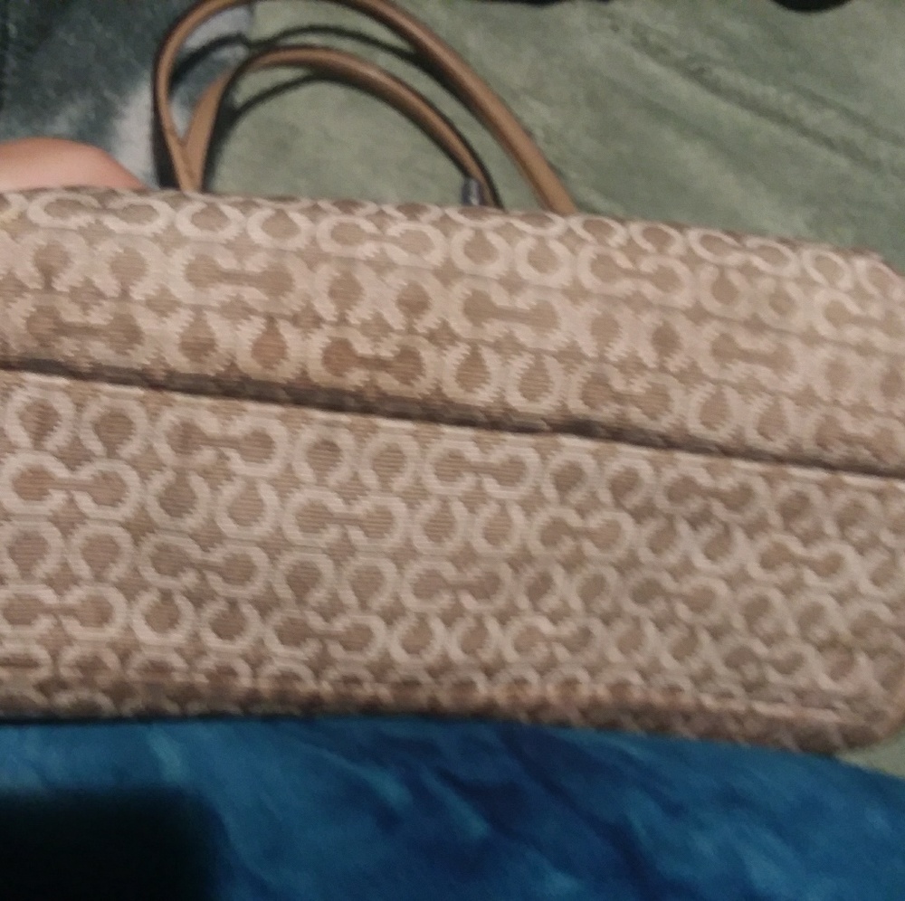 Coach purse - Picture 3 of 5